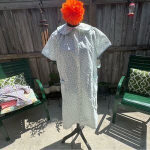 Vintage Floral Print House Dress with Pockets